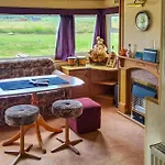 Camping 2 Bedroom Stacaravan In Sapunki